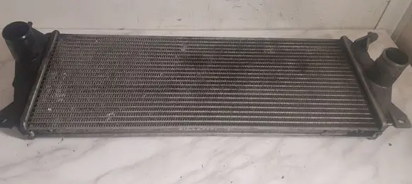 Land Rover Discovery Intercooler radiator ESR3777 BTP5521