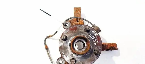 Toyota Corolla E120 E130 Front wheel hub 