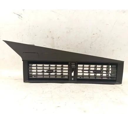Mercedes-Benz 190 W201 Dash center air vent grill 2018300665 2018301265 2018300274