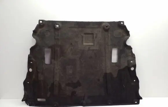 Ford Fusion II Engine splash shield/under tray DG936P013JA