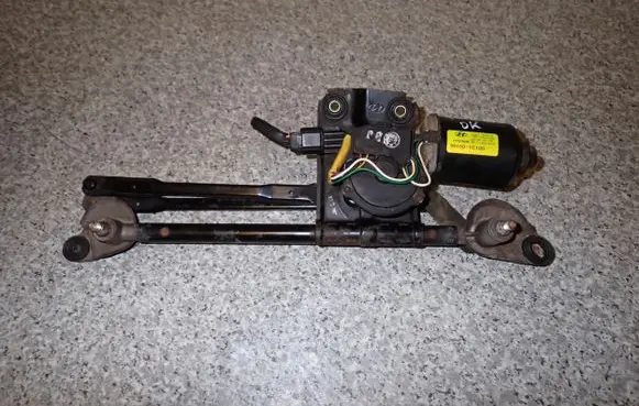 Hyundai Getz Front wiper linkage 