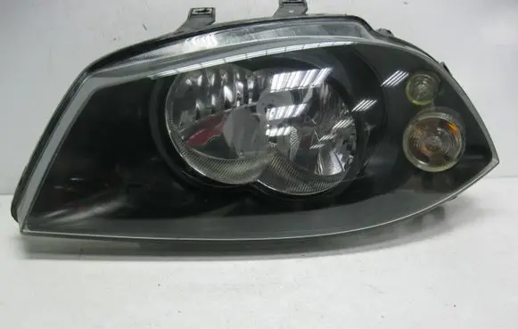 Seat Ibiza III (6L) Headlight/headlamp 6L1941021A 89306230 5309011202A