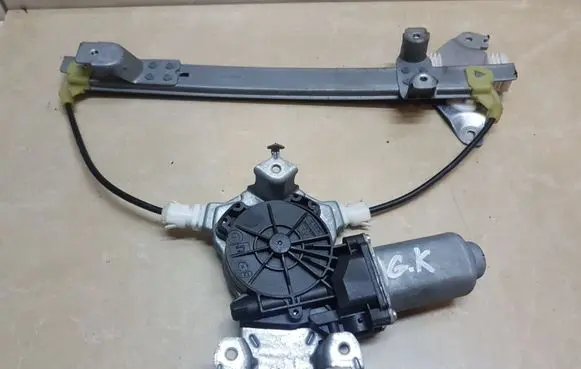 Nissan Qashqai Rear door window regulator motor J119766 402191A