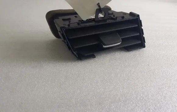 Ford Mustang VI Dashboard side air vent grill/cover trim 132109 FR3B19893A