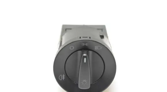 Skoda Fabia Mk2 (5J) Light switch 3B0941531B