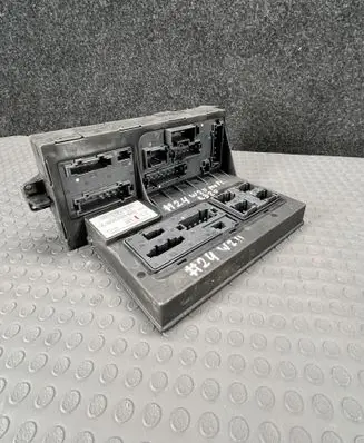 Mercedes-Benz E W211 SAM control unit 2115453901 A2115453901