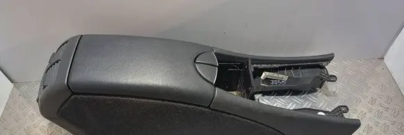 Mercedes-Benz E W211 Armrest A2116800250 E039711121