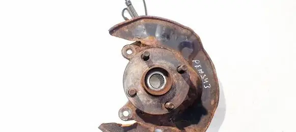 Toyota Corolla E120 E130 Front wheel hub