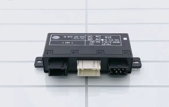 Lexus GS 300 400 430 Door control unit/module 5DK007048 8352062 61358352062