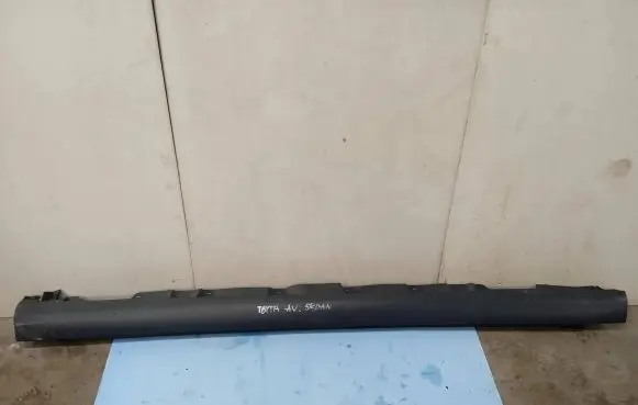Toyota Avensis T250 Sill 7585105010