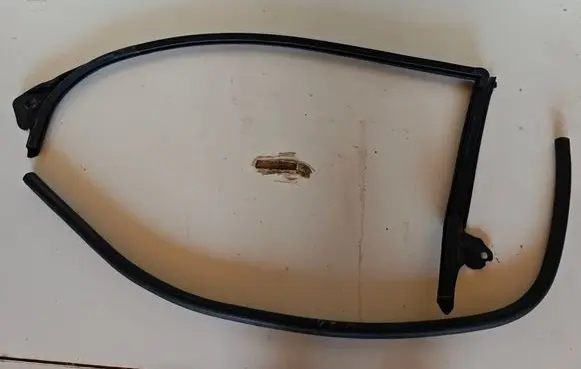 Audi A7 S7 4G Rubber seal front door window/glass 