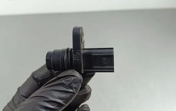 Honda CR-V Camshaft speed sensor 