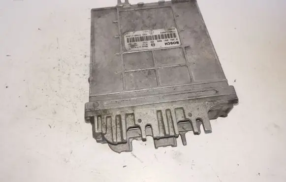 Renault Megane I Engine control unit/module 0281001969 7700113863