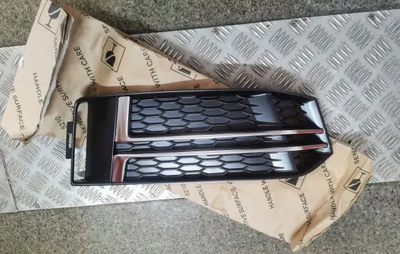 Audi A4 S4 B9 Front bumper lower grill 8W0807682F
