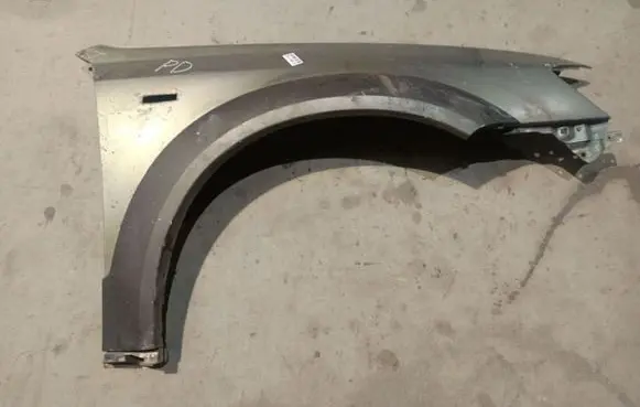 Subaru Impreza III Fender