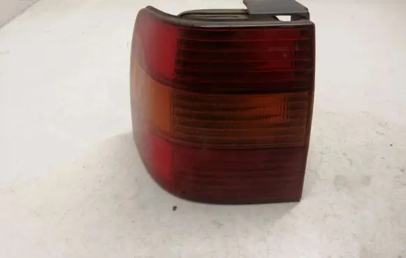 Volkswagen PASSAT B4 Rear/tail lights 3A5945111