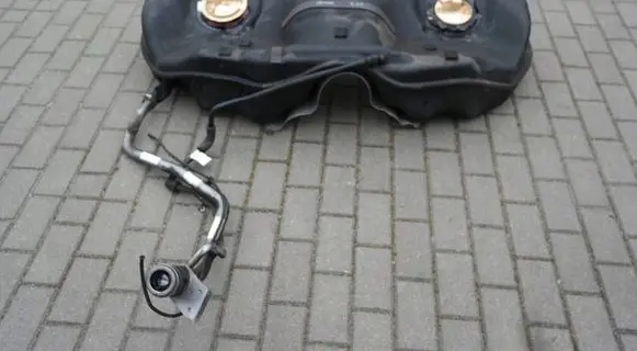 Maserati Levante Fuel tank 