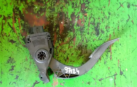 Audi A4 S4 B8 8K Accelerator throttle pedal 8K1721523