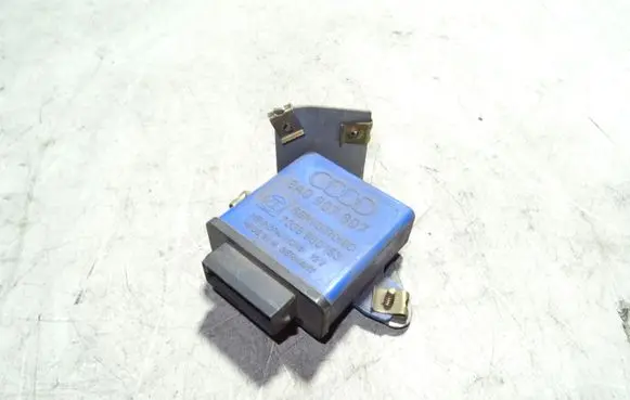 Audi A6 S6 C4 4A Hydraulic servotronic pressure valve 8A0907307