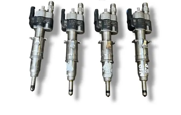 BMW 1 E81 E87 Fuel injector 13537565137 7565137