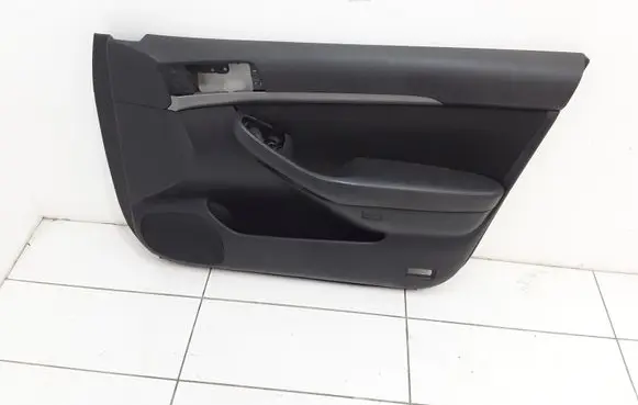 Toyota Avensis T250 Front door card panel trim