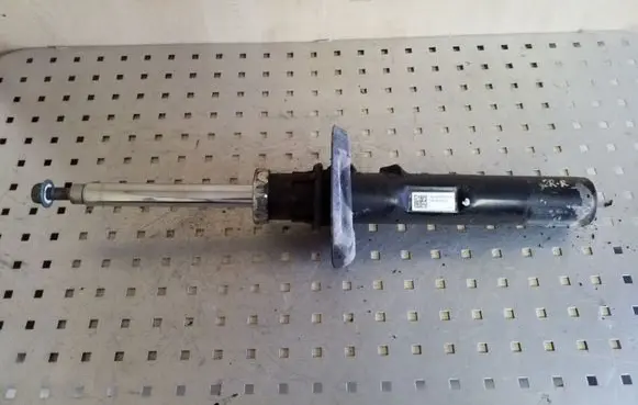 Volkswagen PASSAT B7 Front shock absorber/damper 3C0413031AT