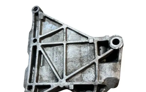 Volkswagen Transporter - Caravelle T5 Generator/alternator bracket 070903143C