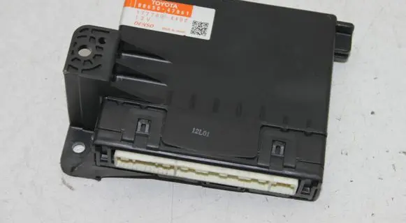 Toyota Prius (XW30) Air conditioning/heating control unit 8865047061