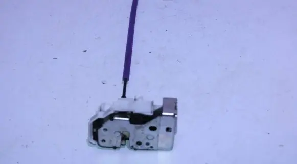 Fiat Tipo Front door lock 519839440