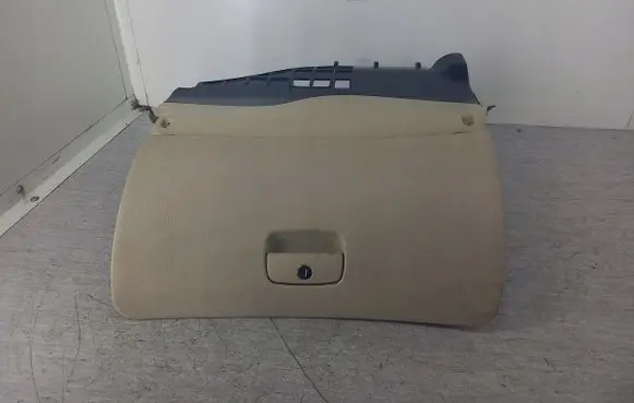 Skoda Superb B5 (3U) Glove box