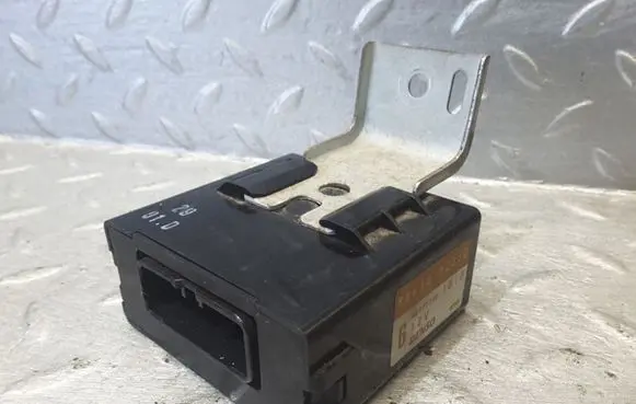 Toyota Corolla E120 E130 Air conditioning/heating control unit 8865002330 MB2773001010