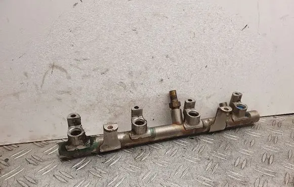 Audi A6 S6 C6 4F Fuel main line pipe 079133315E