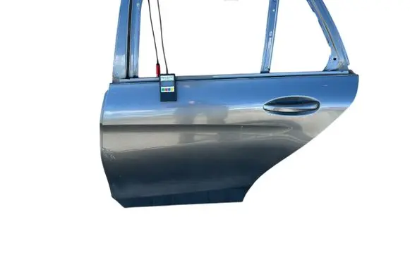 Mercedes-Benz C W205 Rear door 