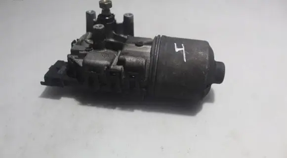 Peugeot 206 Wiper motor 0390241523