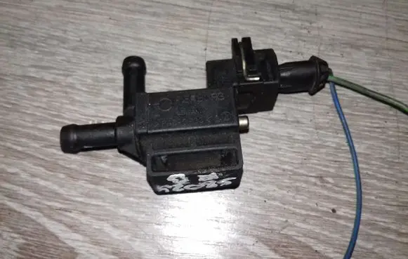 Volvo S80 Vacuum valve 72251702 9470775