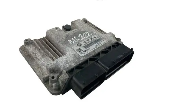 Volkswagen PASSAT B7 Engine control unit/module 03L907309AE 0281017946