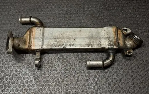 Mercedes-Benz ML W163 EGR valve cooler A6121420077