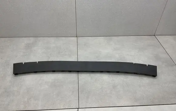Audi Q3 8U Intercooler air guide/duct channel 8U0807217A