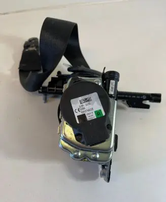 Mercedes-Benz GLC X253 C253 Front seatbelt 635374900