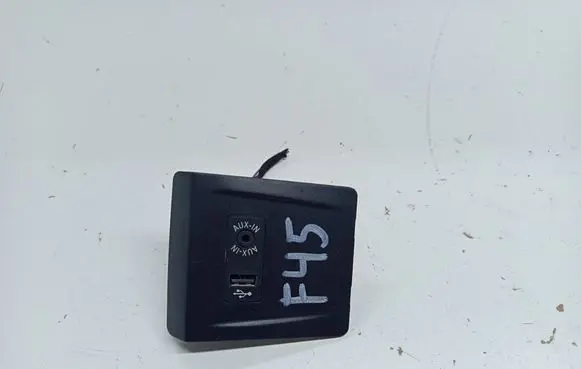 BMW 2 F45 AUX in-socket connector 1303038 9284253