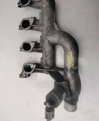 Opel Vivaro Intake manifold 8200145097