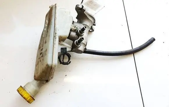 Peugeot 207 Master brake cylinder 4013 32067093k