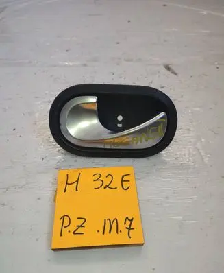 Renault Megane II Front door interior handle 8200028487 5005100006
