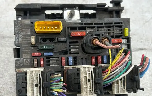 Fiat Scudo Fuse module 9675878080