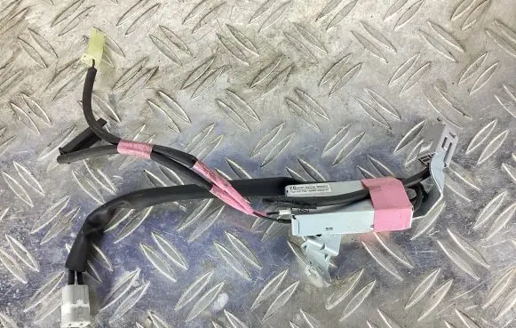 Lexus RC Aerial antenna amplifier 8630024410