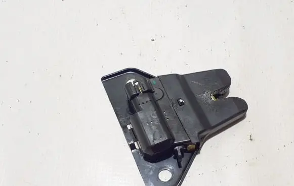 Engine bonnet (hood) release handle