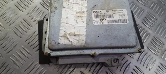 Peugeot 406 Engine control unit/module 0261204063 9624518380