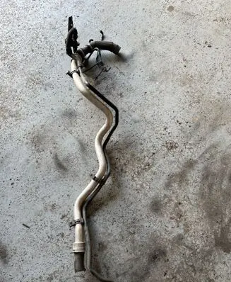 Engine coolant pipe/hose