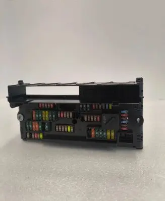 BMW 7 F01 F02 F03 F04 Fuse module 9234421 016704871