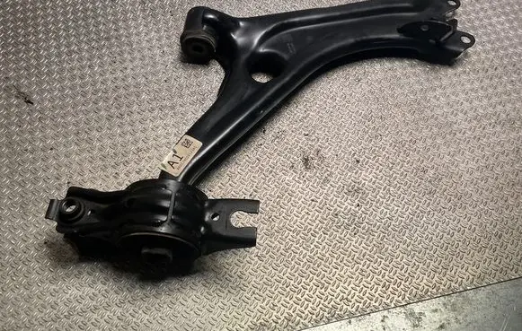 Honda Civic X Front lower control arm/wishbone AKH17HD08123A1 51350TBAA00